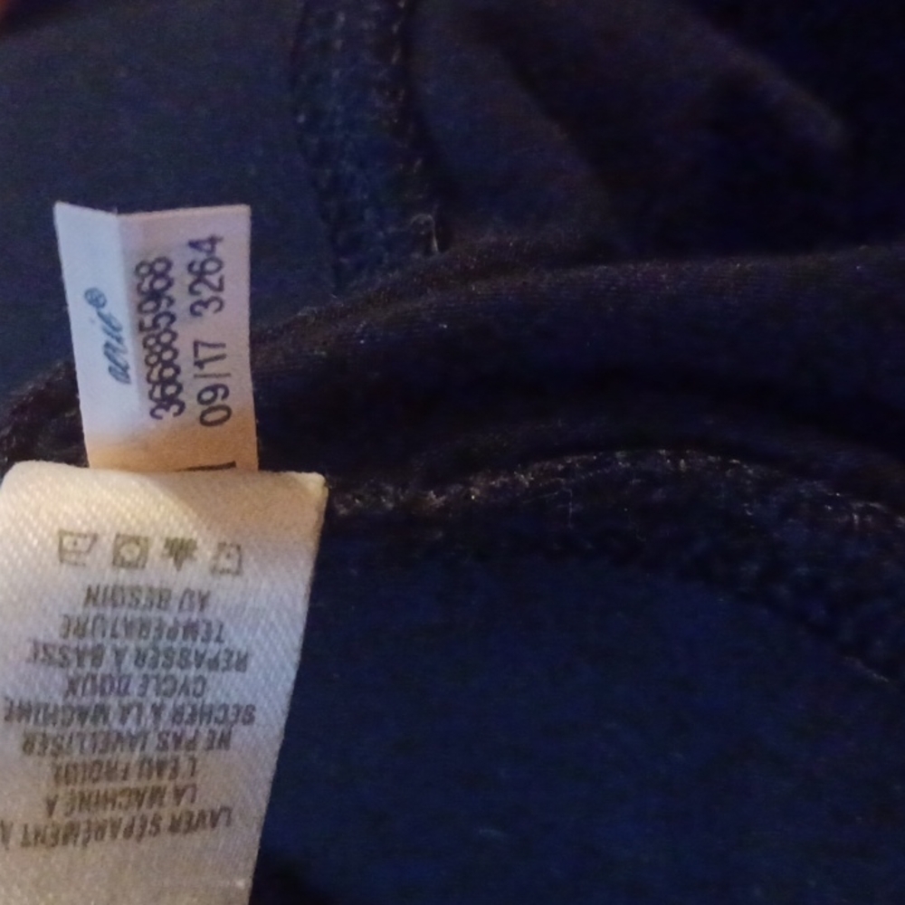 𝅺aerie  black cropped leggings. Perfect for  workouts/ walks. Size medium. - Picture 5 of 7